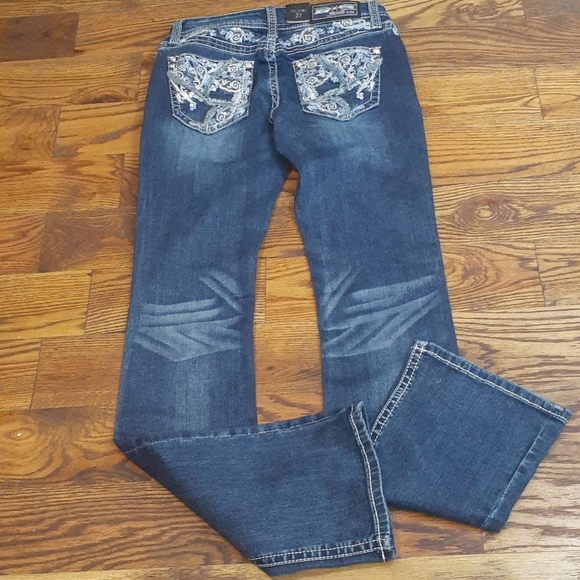 Grace in LA - Picture 3 of 4